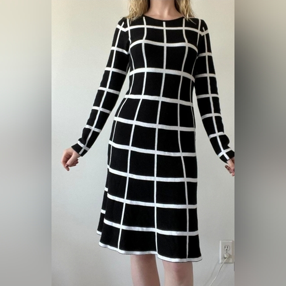 Elegant Black and White Checkered Long Sleeve Sweater Dresssize Small LIKE NEW - Picture 1 of 10